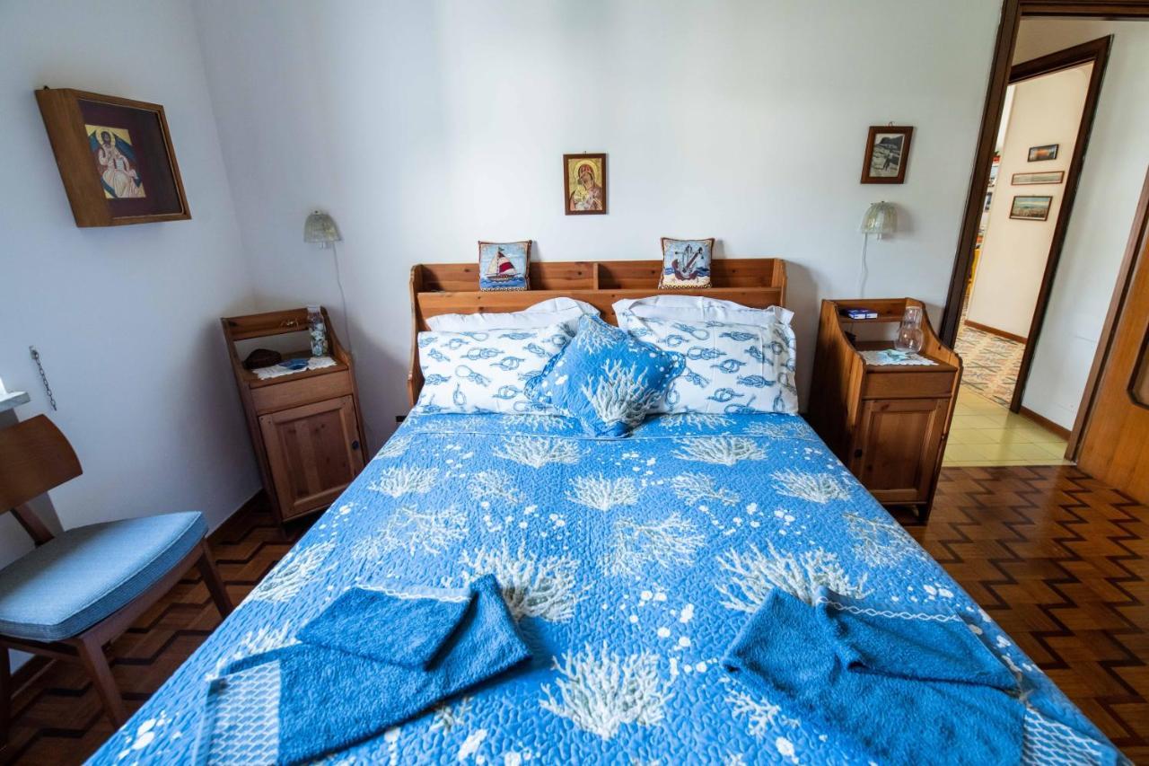Virginia'S Guest House Сорренто Екстер'єр фото